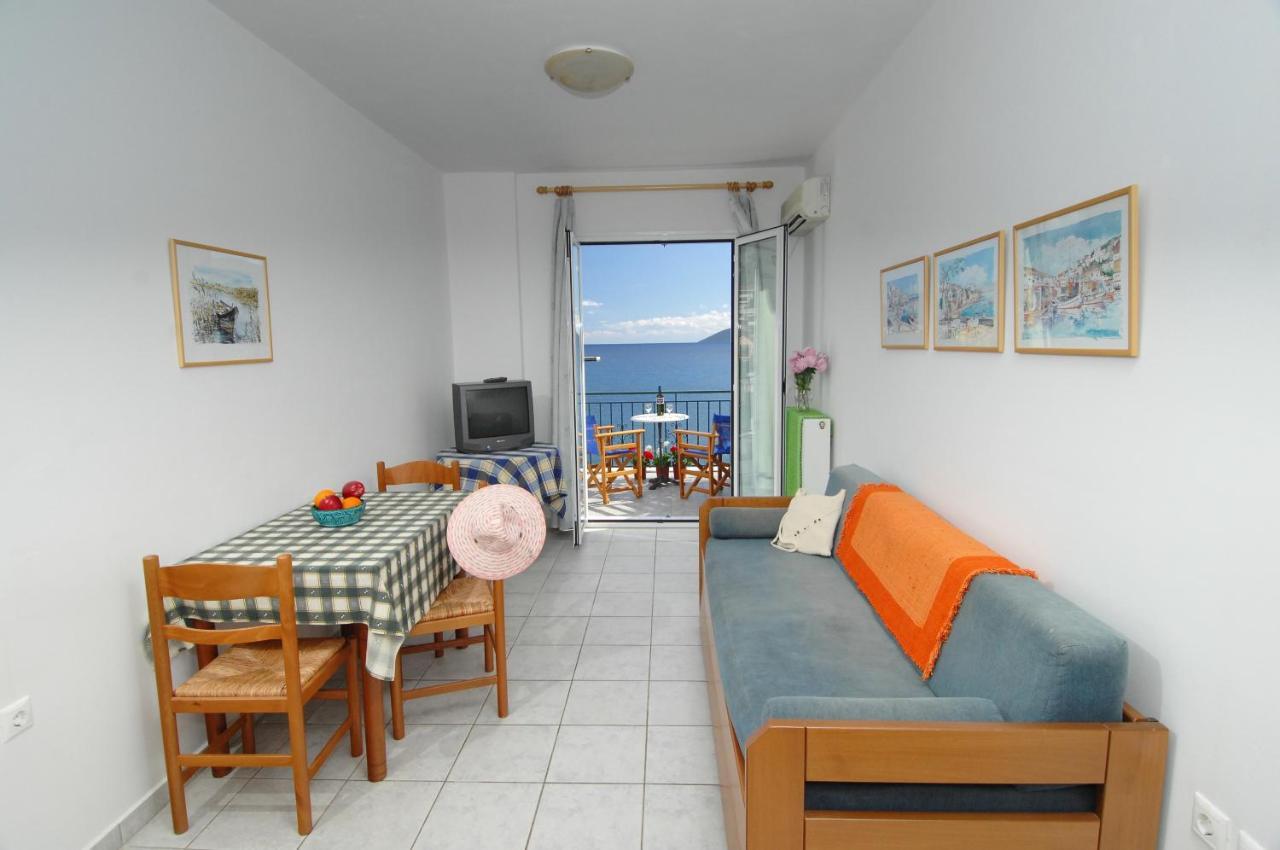 Alexis Studios And Apartments Agia Efimia Exterior photo