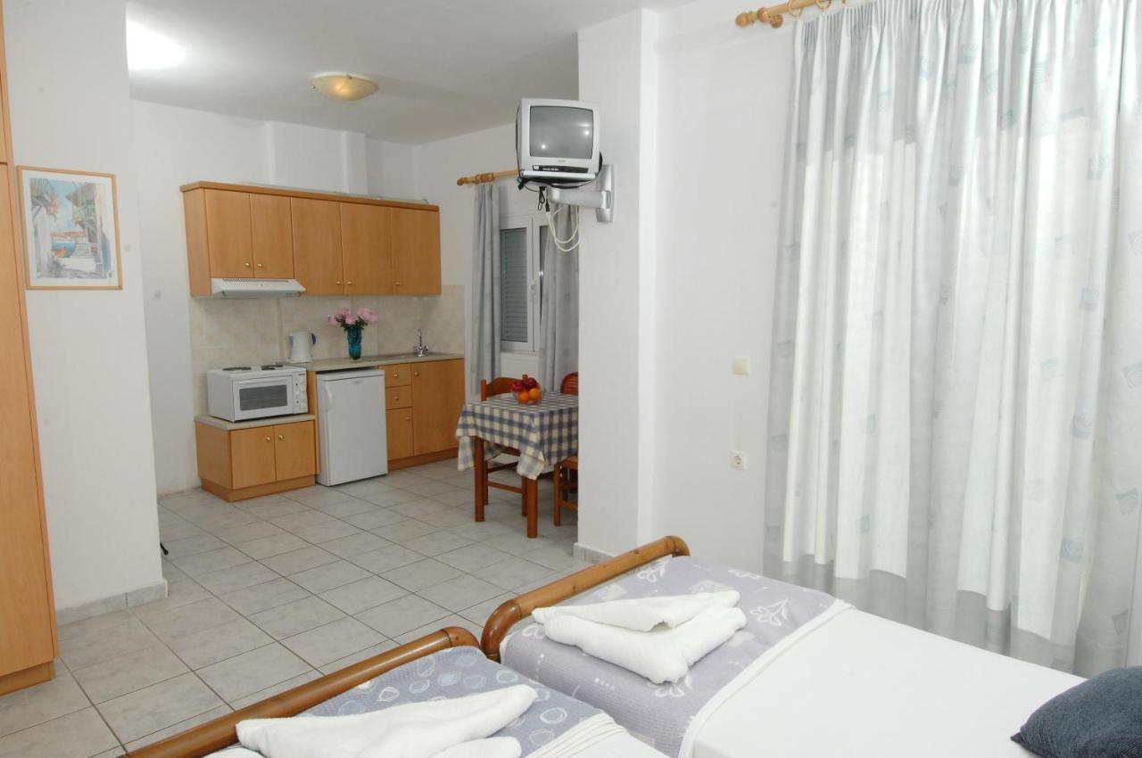 Alexis Studios And Apartments Agia Efimia Exterior photo